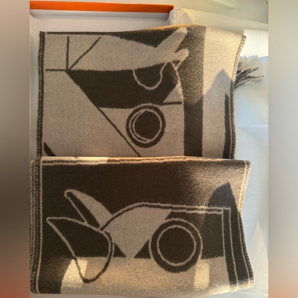 Hermes Accessories - Hermes  Cashmere muffler new